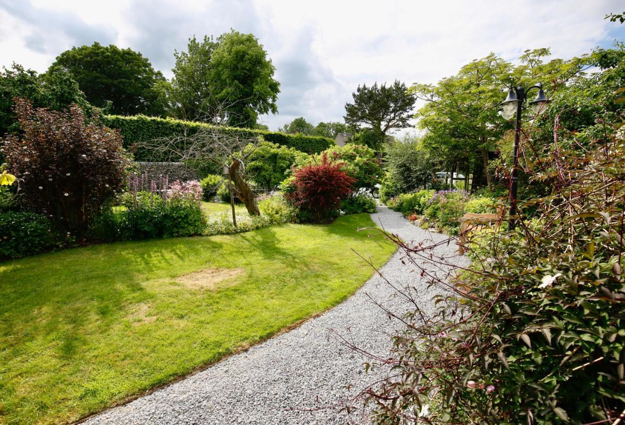 Ashfield House Hotel Grassington Bagian luar foto The entrance to the walled garden