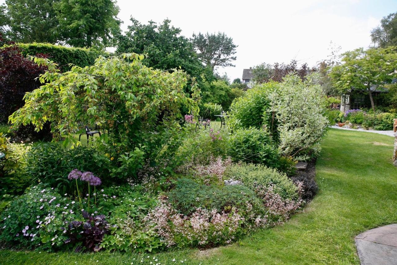 Ashfield House Hotel Grassington Bagian luar foto The garden