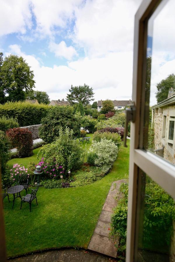 Ashfield House Hotel Grassington Bagian luar foto The garden of the former vicarage