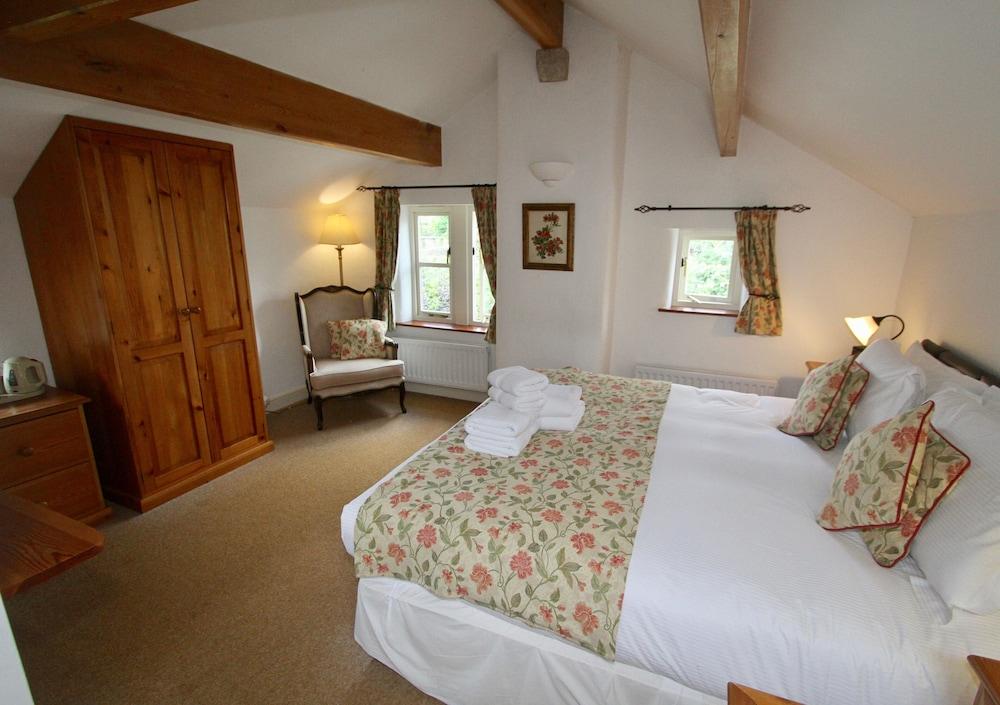 Ashfield House Hotel Grassington Bagian luar foto The Old Vicarage, bedroom