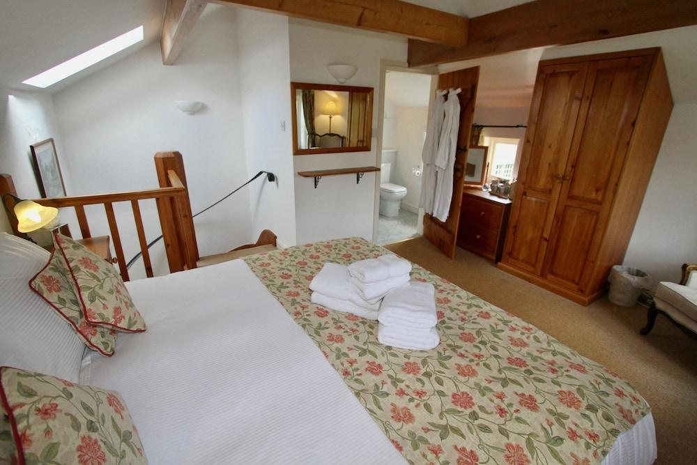 Ashfield House Hotel Grassington Bagian luar foto The Old Post Office, Chulwell
